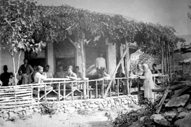 Şeyhli Köyü'nde kahvehane Kartal