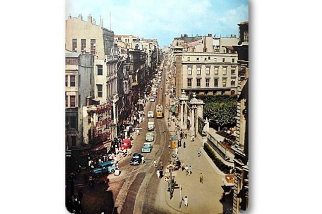 Galatasaray Lisesi Önü -1956'lar