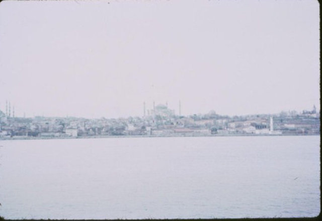 Dünya'da İstanbul kadar güzel görünüşlü başka bir kent bulunmadığını söyleyenler, gerçekten haklıymışlar.(Chateaubriand)
