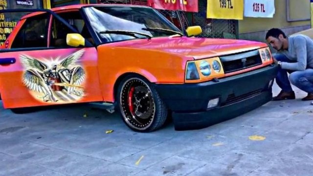 Bursa Oto Galericiler Odası Başkanı Hakan Yanık, AA muhabirine yaptığı açıklamada, Şahin, Doğan, Kartal model araçlara ilginin devam ettiğini ve son aylarda fiyatlarının dikkat çekici oranda arttığını söyledi.