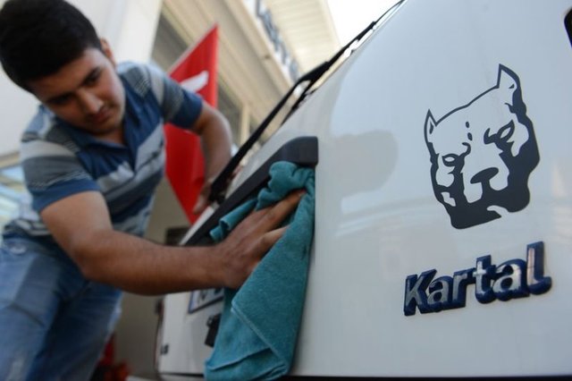 O kadar yani. Bu araçlardan 6-8 bin liraya da bulursunuz ancak binemezsiniz" dedi.