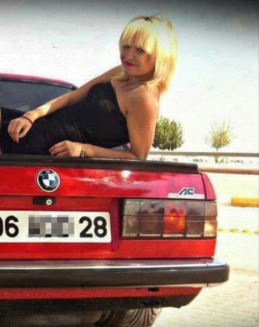 İşte BMW'ci kızların internette paylaşım rekorları kıran o pozları...