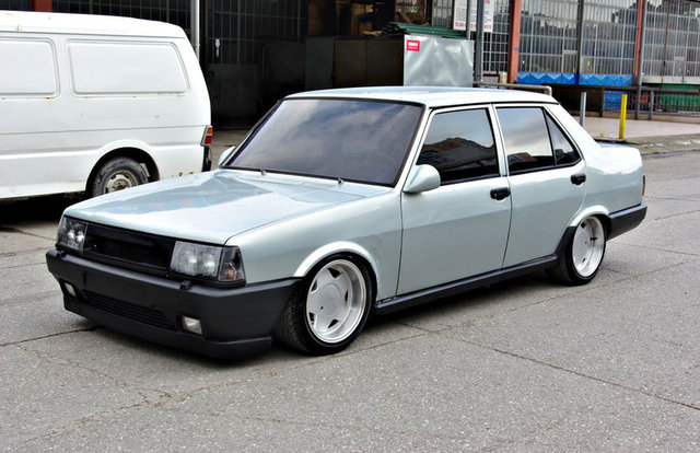 Bazı nedenlerle hemen her dönem ilgi çekmeyi başaran bu araçlara olan talep, fiyatları da iyice tırmandırdı.