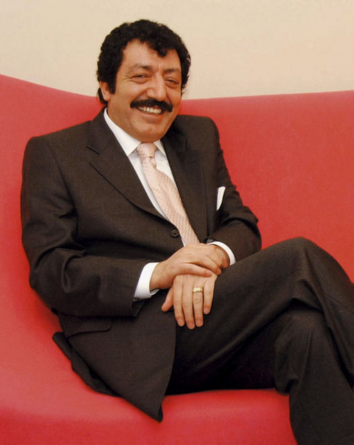 Müslüm Gürses'in çocukluğunun ilk yılları Şanlıurfa'da geçti. Gürses üç yaşındayken ekonomik nedenlerden dolayı ailecek Adana'ya göç ettiler.