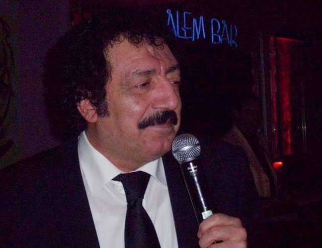 Gürses'in, 2006'da yazar Murathan Mungan'la ortak projesi "Aşk Tesadüfleri Sever" Pasaj Müzik etiketiyle müzik marketlerdeki yerini aldı. Mungan'ın sözlerini yazdığı, David Bowie'den Garbage'a, Leonard Cohen'den Jane Birkin'e birçok yabancı müzisyenin bestesini yaptığı şarkıları seslendirdi. Sonra 2009 yılında yine ayni firmadan çarpıcı bir albüm "Sandık" ile Müslüm Gürses sahnelere geri döndü.