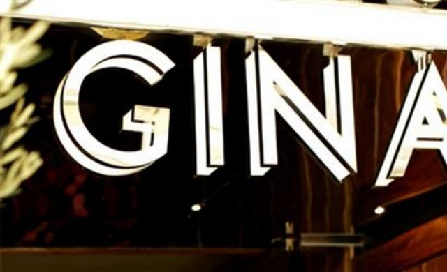 Gina (17,5 milyon TL) - Açıldığı günden beri Kanyon' da en çok iş yapan mekanlar arasında yer alan İtalyan mutfağı ağırlıklı Gina da bu sene listeye girenler arasında. Özellikle öğle saatlerinde iş yemeği için tercih edilen mekanlar arasında yer alan Gina İstanbul Doors Grubu' na ait. Geçtiğimiz günlerde Doğuş iştiraki olan D.ream yüzde 74' nü satın alarak bünyesine kattı. Her saatte gidilebilecek bir mekan olan Gina 18 mliyon tl ciro yaparak adından söz ettirmeyi başarıyor. Yaklaşık 65 kişinin çalıstığı mekan geçtiğimiz yılı da yaklaşık 16 milyon tl ciro ile kapatmıştı. -