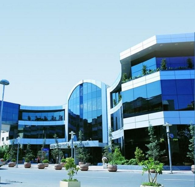 Profilo (Mecidiyeköy): 1 saat ücretsiz. 5 saate kadar 5 lira. Alışveriş fişi olana 5 saat ücretsiz