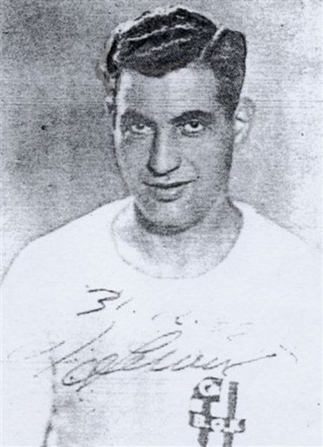 Fenerbahçe'ye karşı 58 kez Beşiktaş forması giyen ''Baba'' lakaplı Hakkı Yeten, 32 kez ezeli rakiplerinin filelerini havalandırdı.