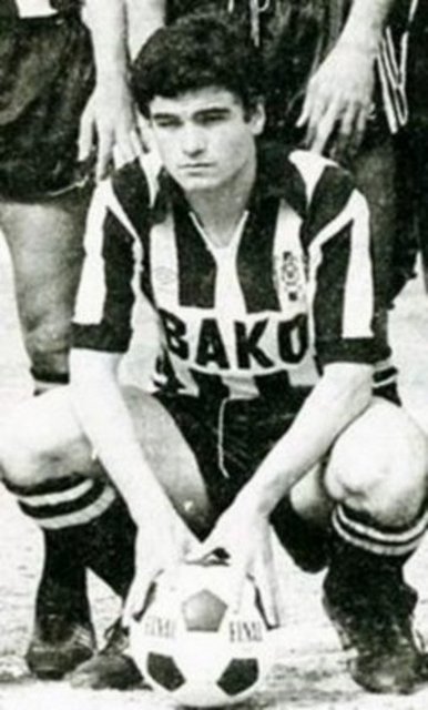 Beşiktaş-Fenerbahçe derbilerinde en çok forma giyen futbolcu unvanı ise Beşiktaşlı Rıza Çalımbay'a ait.