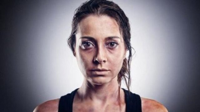 Dolunay Soysert - Meral Tahta