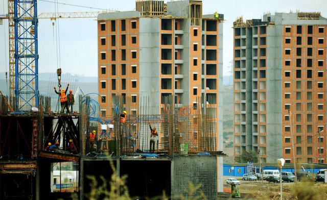 2. Emsal Kiraya Dikkat Edin! - Kira bedelinin hiç olmaması veya düşük olması halinde, emlak vergi değerinin yüzde 5'i olan "emsal kira bedeli" esas alınır. Yani, taşınmazınızı bedelsiz olarak başkasının kullanımına verdiğiniz takdirde (anne, baba ve kardeşler için bir taşınmaz hariç) bu esas uygulanır