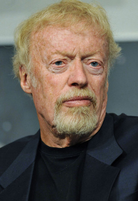 56. Phil Knight 14.4 Milyar Dolar