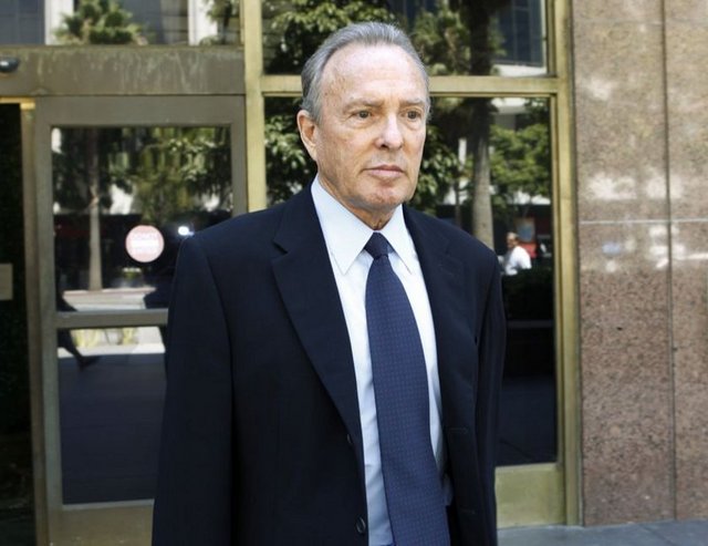 69. Donald Bren 13 Milyar Dolar