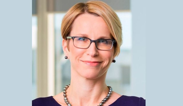 24- Emma Walmsley  - GlaxoSmithKline Tüketici Sağlığı Birimi Başkanı  -