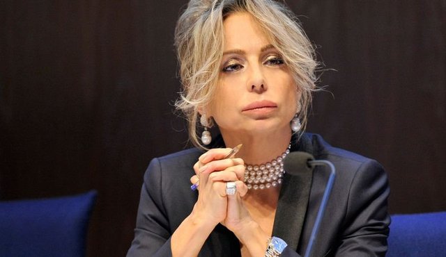 22- Marina Berlusconi  - Arnoldo Mondadori Yayınevinin Başkanı ve CEO'su.  -
