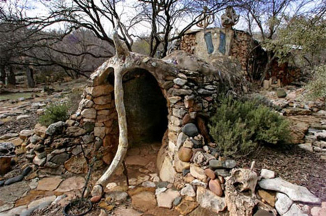 Eliphante & Hippodome – Cornville, Arizona