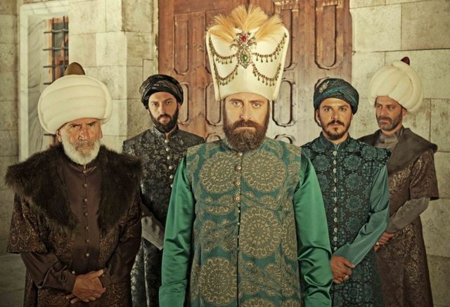 Bülent Günal ve Hilal Öztürk'ün gazete Habertürk için hazırladıkları özel haber Muhteşem Yüzyıl dizisindeki sofra sahnesinin 15 hatasını gözler önüne serdi