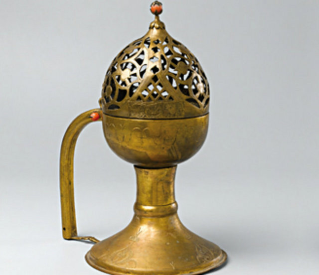 Topkapı Sarayı'ndaki Bakır ve Tombaklar Koleksiyonu'ndan bir parça
