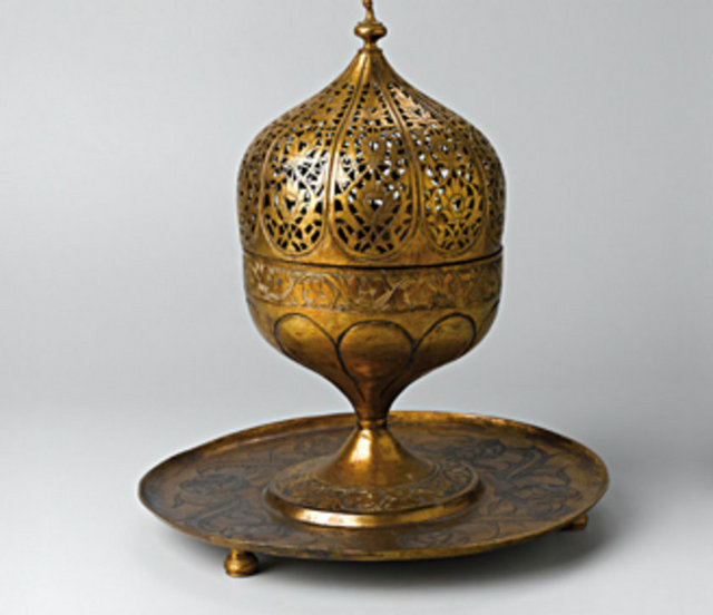 Topkapı Sarayı'ndaki Bakır ve Tombaklar Koleksiyonu'ndan bir parça
