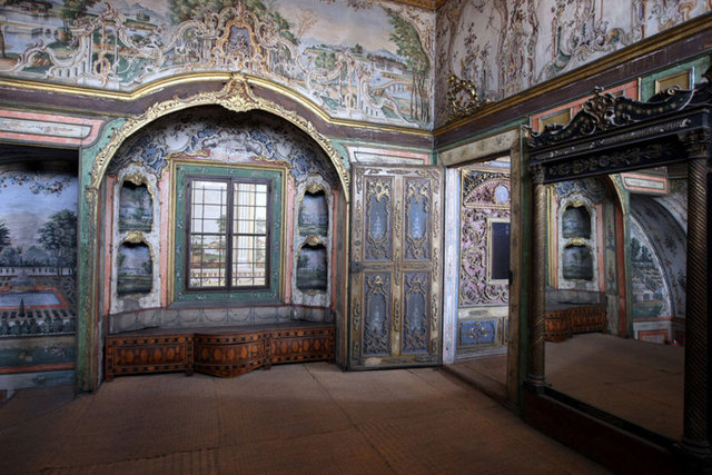 Padişaha verilecek yemeğin pişmesi, padişahın huzuruna nakli ve yemek sofrasının hazırlanması, sahanların kapaklarının açılması kilercibaşının göreviydi.