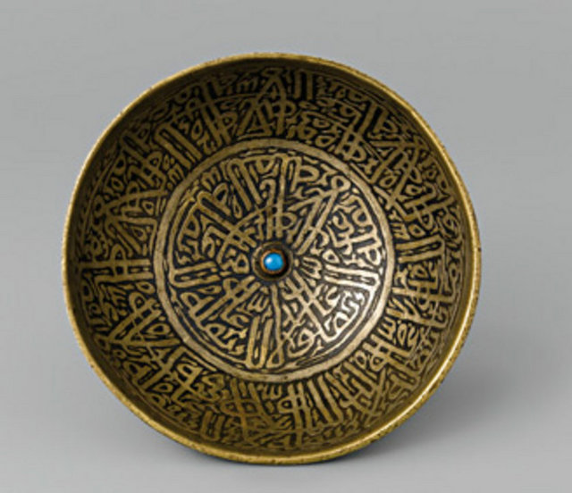 Saray mutfaklarında kullanılan yemek pişirme kaplarının tamamı bakırdandır.