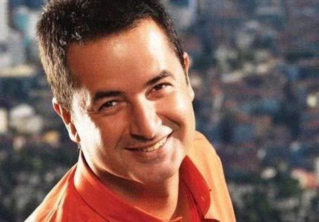 Acun Ilıcalı'nın hazırlayıp sunduğu Survivor yarışmasına katılacak olan son isim belli oldu...