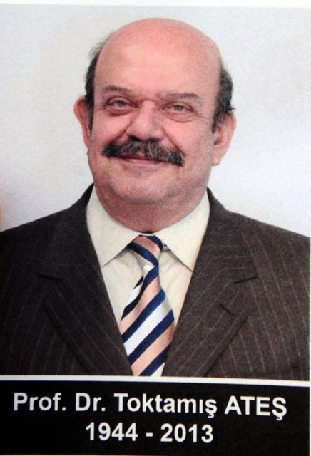 Toktamış Ateş: İstanbul Üniversitesi başta olmak üzere bir çok kurumda ders veren iktisat profesörü ve yazar Toktamış Ateş, 19 Ocak günü hayatını kaybetti.