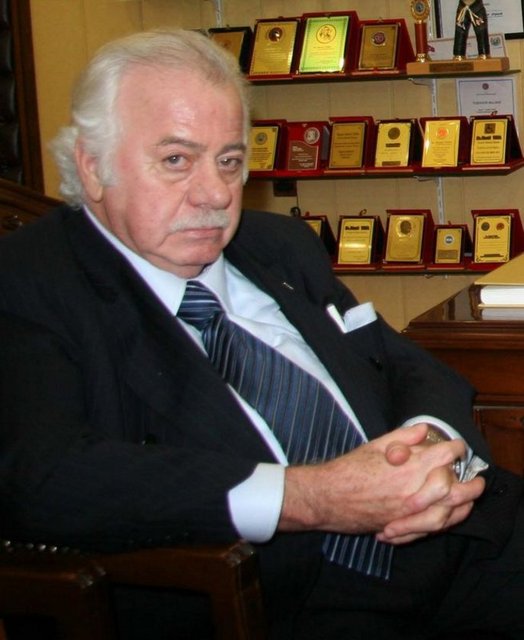 Ahmet Mete Işıkara: "Deprem Dede" lakaplı bilim adamı Ahmet Mete Işıkara deprem konsundaki çalışmalarıyla tanınıyordu. 21 Ocak günü solunum yetmezliği nedeniyle hayata veda etti.