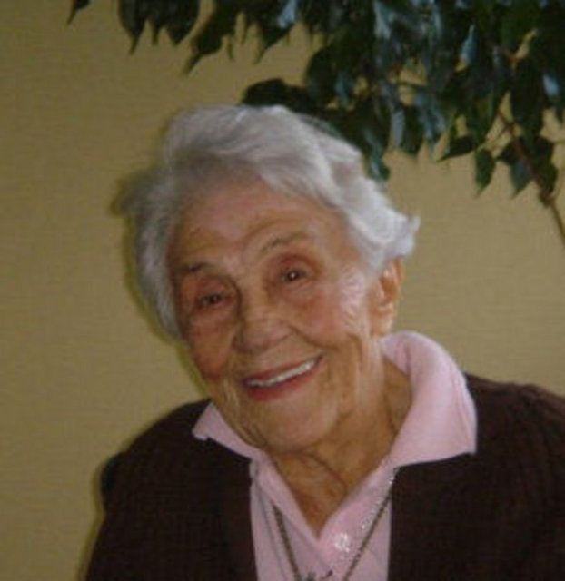 İsmet Kür: Hem yazar hem edebiyat öğretmeni olan İsmet Kür, 96 yaşında 21 Ocak günü hayatını kaybetti. Yazar Pınar Kür, annesi İsmet Kür'ün ölüm nedeninin "yaşlılık" olduğunu belirtti.