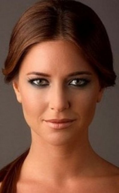 EN İYİ KADIN HABER SPİKERİ - NAZLI ÖZTARHAN – STAR TV