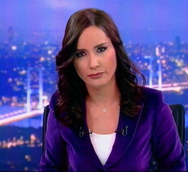 EN İYİ KADIN SPOR SPİKERİ - EBRU GÜRSOY – SHOW TV