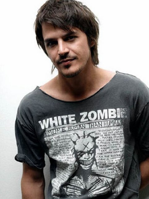 EN İYİ DÖNEM DİZİSİ YARDIMCI ERKEK OYUNCUSU - MEHMET GÜNSÜR – MUHTEŞEM YÜZYIL