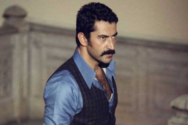 EN İYİ YÖNETMEN – KARADAYI - ATV