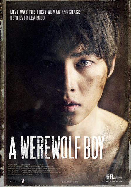 2-Kurt Çocuk (Neuk-dae-so-nyeon / Werewolf Boy) (2012):   'Genç kurt' tanımının içinden kendine bir yol bulurken politik ve sosyolojik olabilen, Güney Kore usulü alt tür ürünü. "Kurt Çocuk", kurt adam filmini masalsı, pembe dizi tanımlı, melez ve camp (bilinçli bayağılık estetiği) bir dünyaya transfer ederken 80'lerin atılımlarından ve 60'ların coğrafyasından besleniyor. Ju Soon-He'yi de Güney Kore sinemasının en sıra dışı isimleri arasına yerleştiriyor.