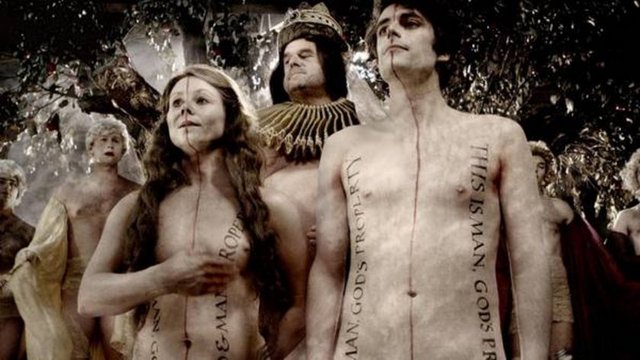 30 Mart-14 Nisan 2013 tarihleri arasında 32. kez düzenlenecek İstanbul Film Festivali'nden farklı zevklere hitap eden 40 filmlik bir öneri listesi oluşturdum.