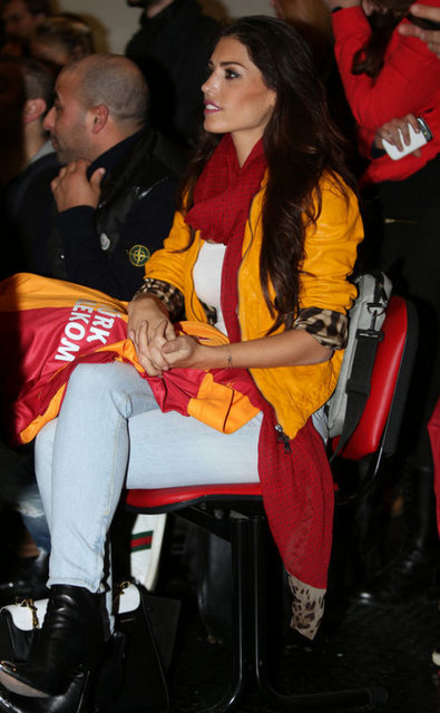 YOLANTHE CABAU