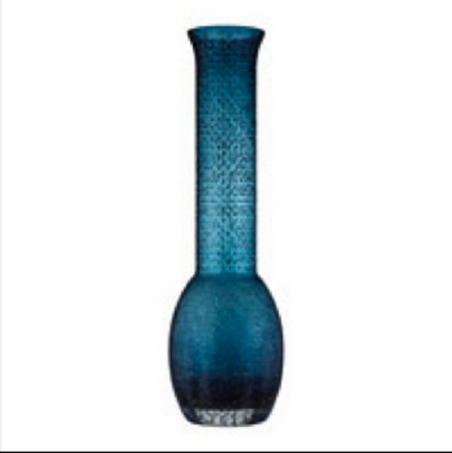 CUMHURBAŞKANI GÜL, 06 NİSAN 2009'DA, 1.550 DOLAR DEĞERİNDEKİ KOL DÜĞMELERİ VE MAVİ GÜMÜŞ CAM VAZODAN OLUŞAN HEDİYE PAKETİNİ BARACK OBAMA'YA VERDİ