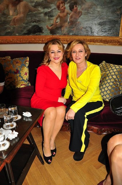 DEMET SABANCI ÇETİNDOĞAN, REVNA DEMİRÖREN