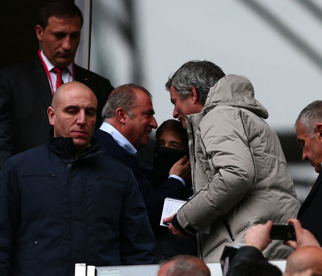 * Mourinho'nun oğlu R.Madrid'i babam da şampiyon yapar muhabbetini yapıyor mudur acaba?