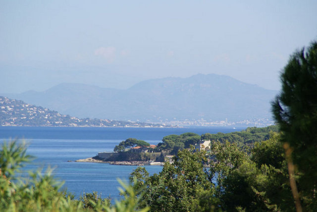 Avrupa'nın en büyük ikinci ekonomi ülkesi Fransa emeklilikte yaşanacak en iyi ülkeler arasında onuncu sırada yer alıyor.