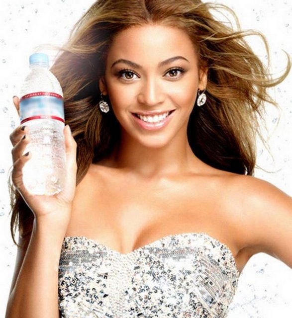 Eskiden çok su içmezdim. Artık günde 3 litre su tüketiyorum.