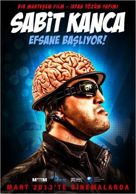 İsmail Baki Tuncer'in televizyonda fenomen haline gelen tiplemesi ''Sabit Kanca'', aynı isimli filmle beyaz perdeye taşındı.