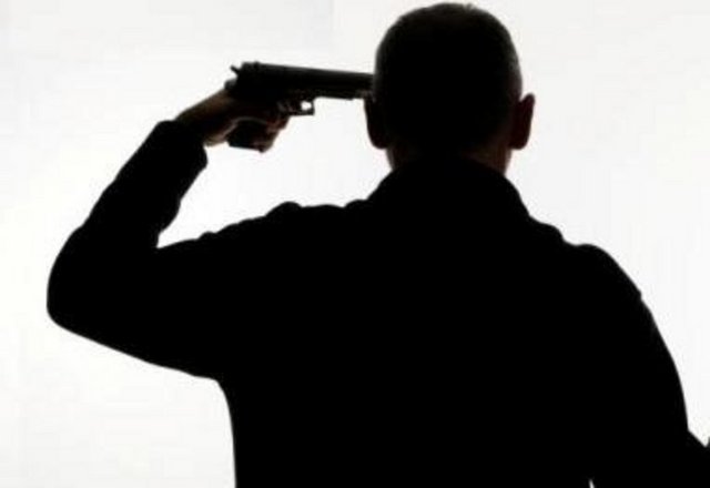 GRÖNLAND İLK SIRADA