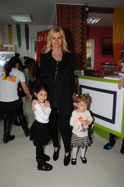 BEGÜM, ALEYNA, ALYA TACİR 