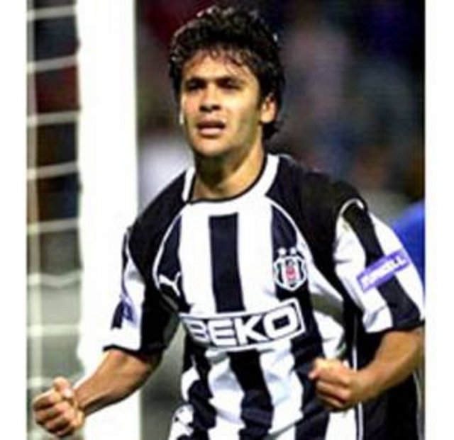 Beşiktaş-Elazığspor: 5-3   14 Mart 2004'te oynanan maçta herkes Beşiktaş'tan gol beklerken, Debnar ve Yunus bir anda skoru 2-0 yaptı. Tayfur ve Sergen cevap verdi. Adrian İlie ile Ahmed Hassan nefes aldırdı. Yunus korkuttu, Mısırlı maçın skorunu tayin etti. -