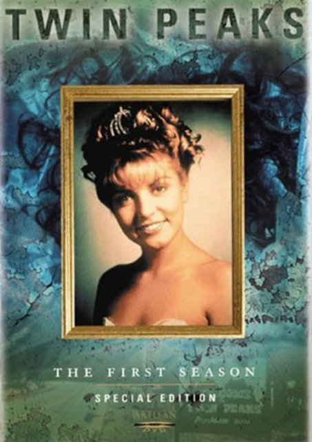 13- Twin Peaks:  1990 yılında David Lynch'in yarattığı ve klasik dizi mantığını, kalıplarını, müziklerini ve repliklerini değiştiren bir başyapıt.