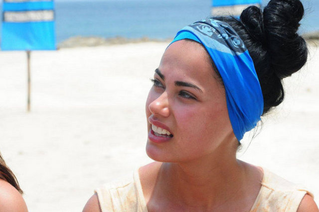 Gönüllüler arasında çıkan tartışmadan etkilenen Fatmagül Fakı ağlayınca, sosyal medyada gecenin konusu oldu.