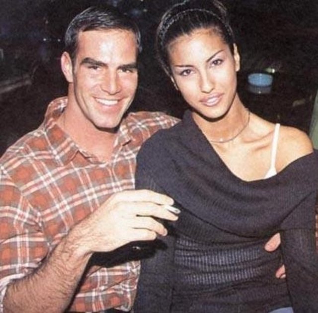 Çağla Şikel mankenliğe başladığı yıllarda Gören ile yaşadığı aşk ile gündeme gelmişti. -