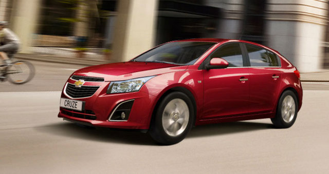 Chevrolet Cruze HB ve Sedan benzinli modelleri %0 faiz seçenekleri ile satışa sundu. Chevrolet Aveo HB, Sedan ve Spark MY13 modelleri Mart ayında satın alınabiliyor.  - Euro NCAP'ten aldığı 5 yıldız ile güvenlikten ödün vermeyen, Cruze Sedan ve HB benzinli modeller için Chevrolet Finans'ın 18.000 TL 18 ay vadeli %0 faizli kredi imkânı var. Yeni Cruze HB 32.840 TL'den başlayan fiyatlarla satın alınabiliyor.