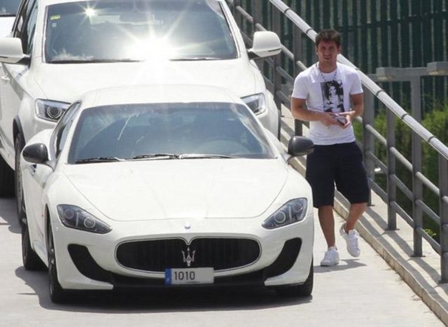 MESSİ - MASERATİ MC STADALE